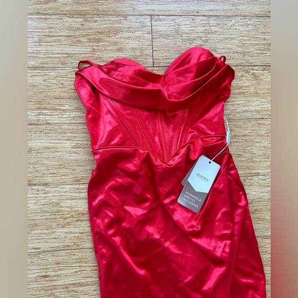Stacees Size 4 Red Sheath Sweetheart Sweep Train Satin Dress with Pleated Split - Picture 3 of 13